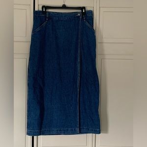 Levi Dockers wrap around denim skirt.